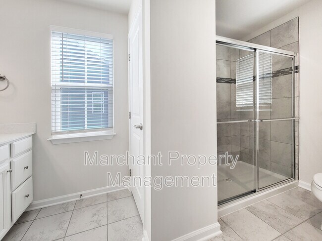 Building Photo - 111 Marthawood Ln