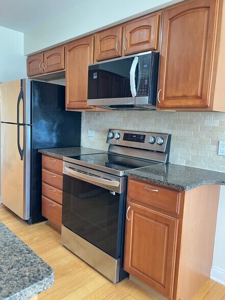 Building Photo - 247 Coventry Cir