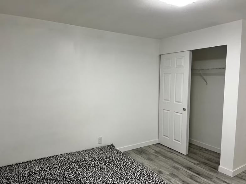 Building Photo - 2112 164th Ave NE