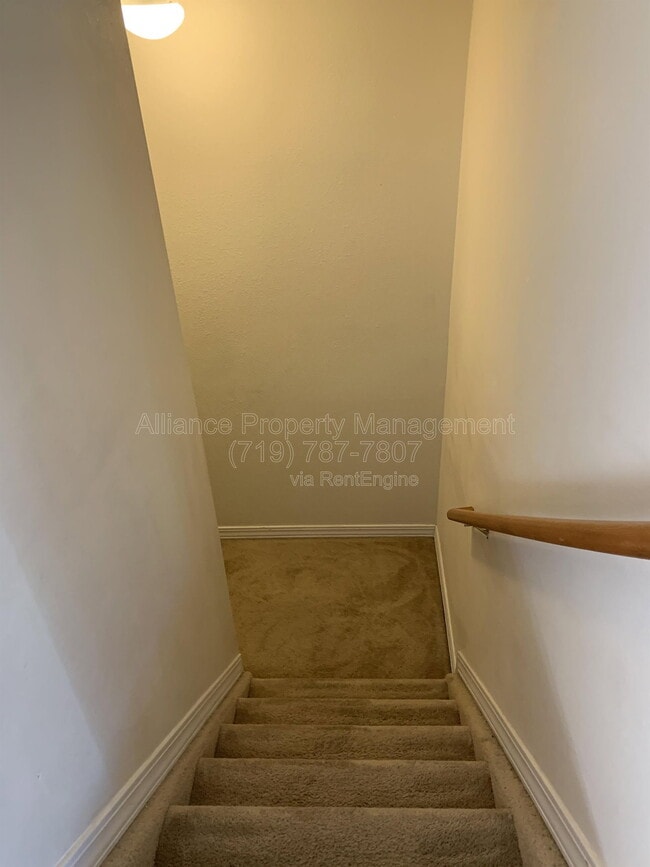Building Photo - 212 Oxbow Dr