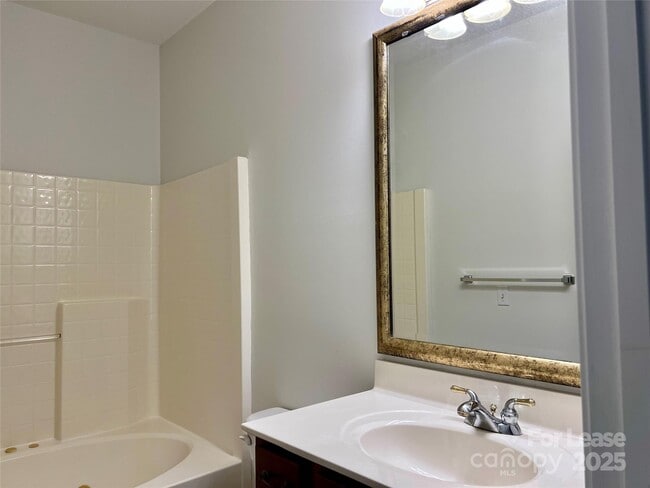 Building Photo - 3210 Summerfield Ridge Ln