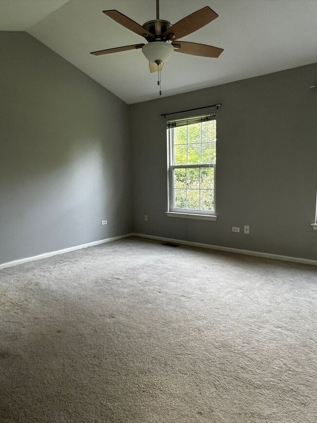 Building Photo - 1622 Orchard Ave
