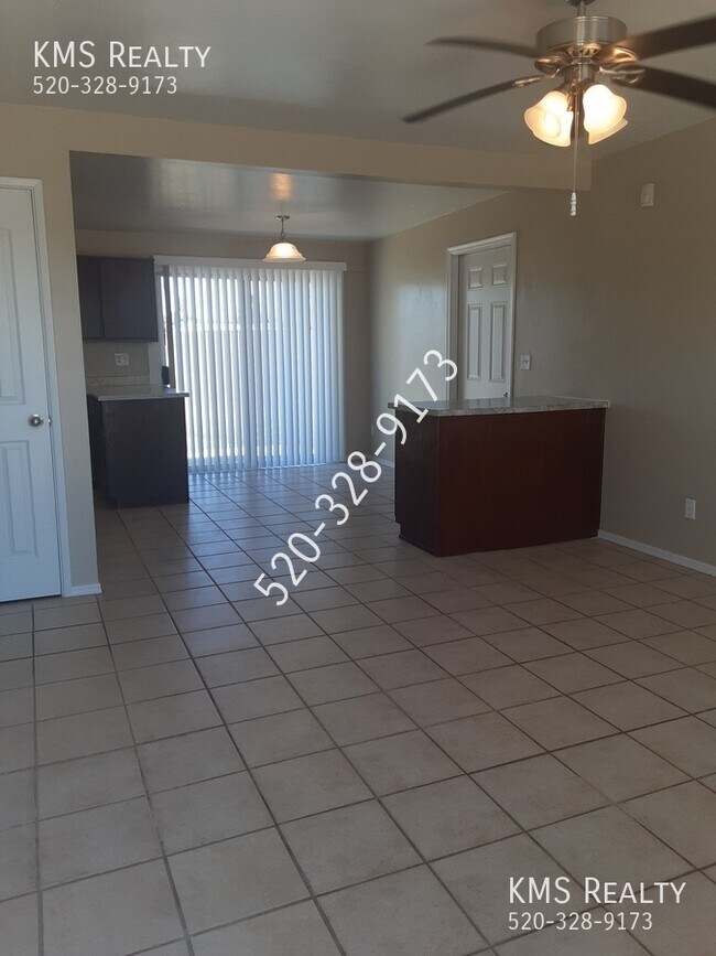 Building Photo - 7271 E Bellingham Dr