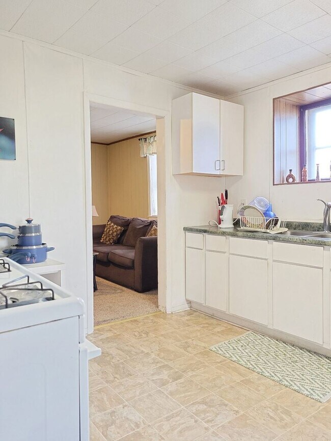 Building Photo - 21 Marion St