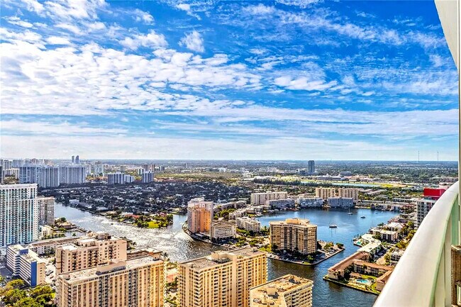 Building Photo - 4111 S Ocean Dr