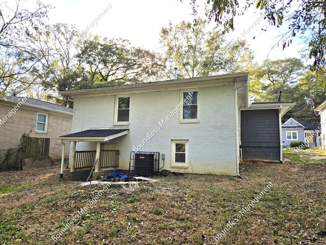 Building Photo - 713 Church St NW