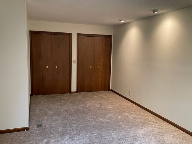 Building Photo - 1013 Fox Run Rd
