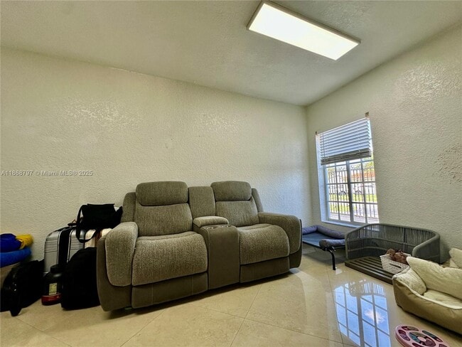 Building Photo - 9481 SW 10th St