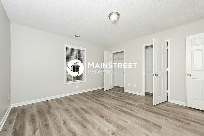 Building Photo - 3 Bedroom Pet-Friendly Home in COVINGTON, GA with Main Street Renewal