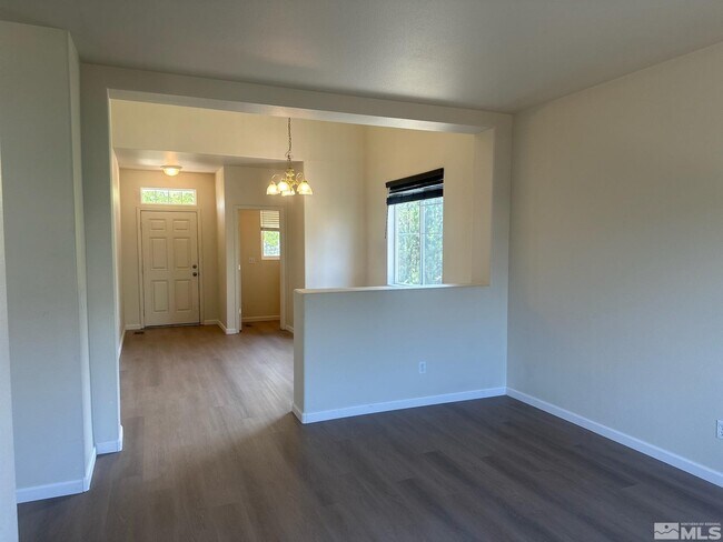 Building Photo - 5911 Sapphire Ridge Ct