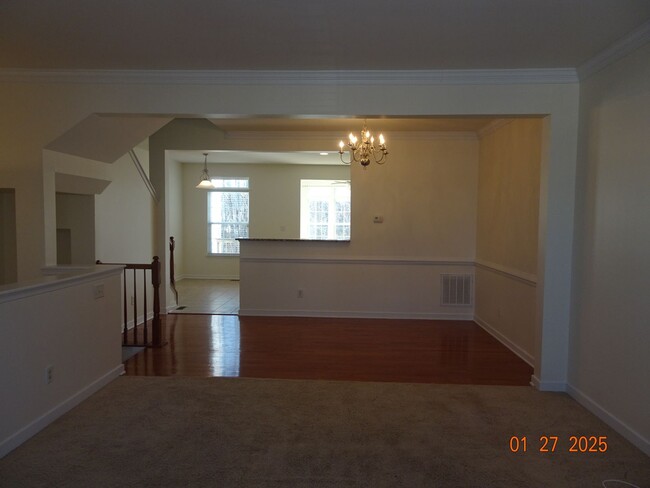 Building Photo - 3 Bedroom Townhome Rental in Liberty Crossing