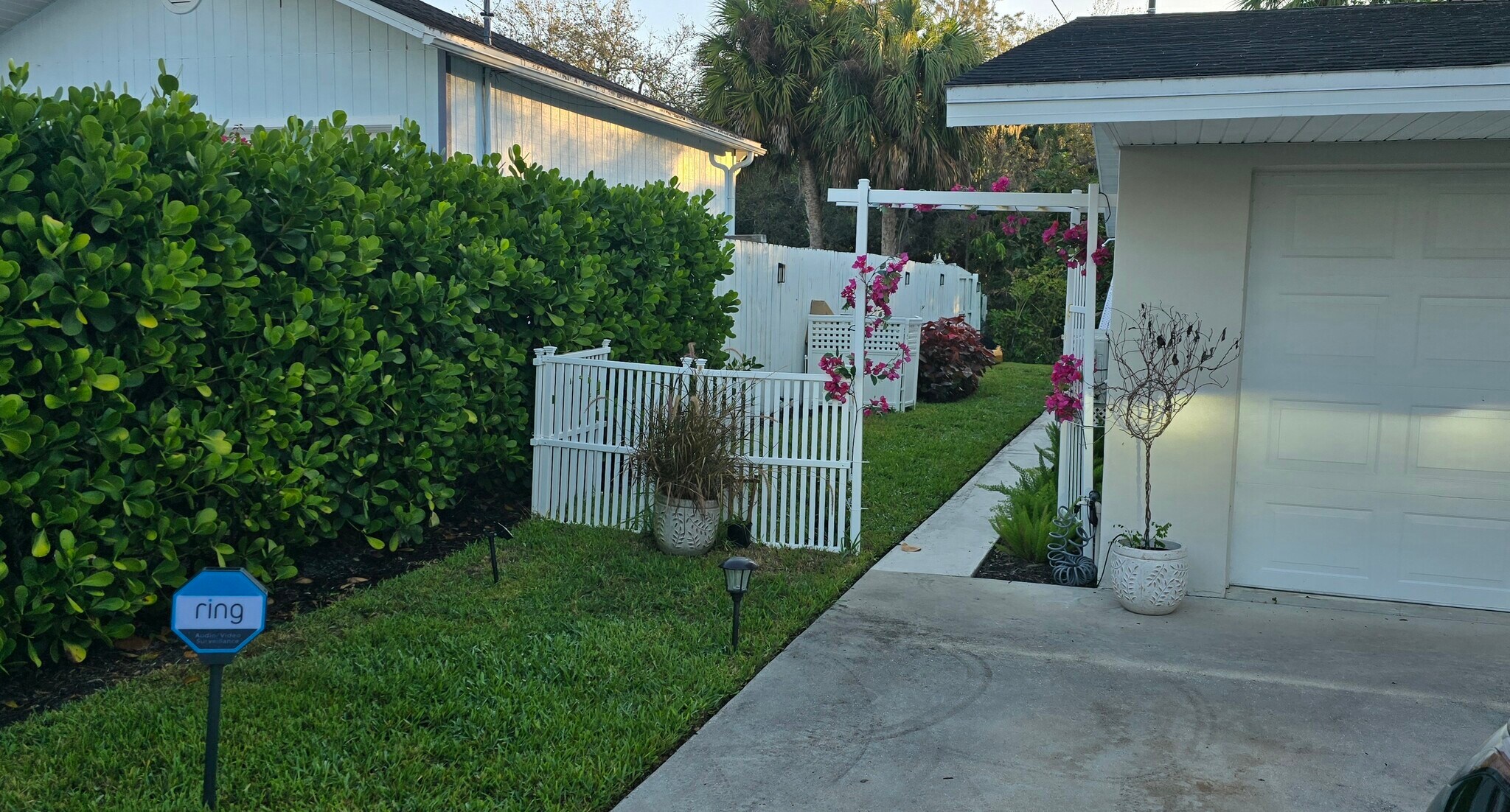 Building Photo - 27105 Center Ave