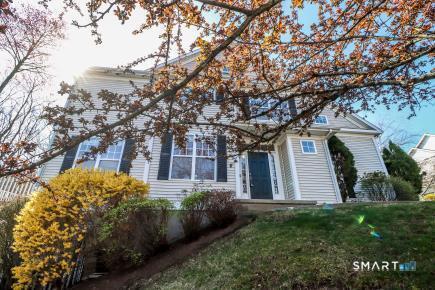 Building Photo - 26 Woodcrest Ln