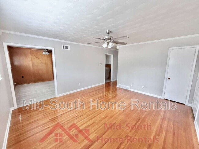 Building Photo - 3831 Hermitage Dr
