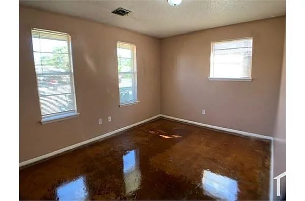 Building Photo - 1024 NW 20th St