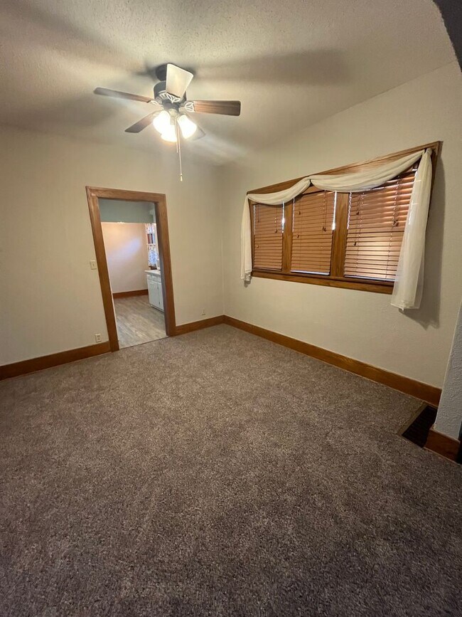 Building Photo - Home for Rent