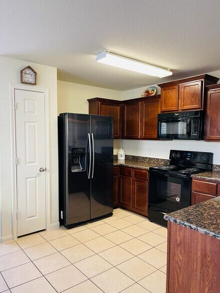 Building Photo - 11415 Luckey Ledge