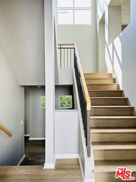 Building Photo - 6581 S Seabluff Dr
