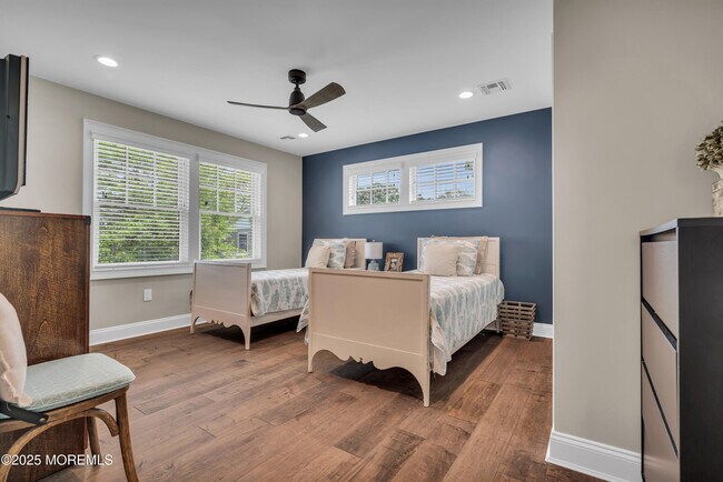 Building Photo - 2118 Edgewood Pl