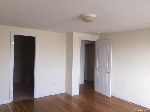 Building Photo - 125 E Broadway