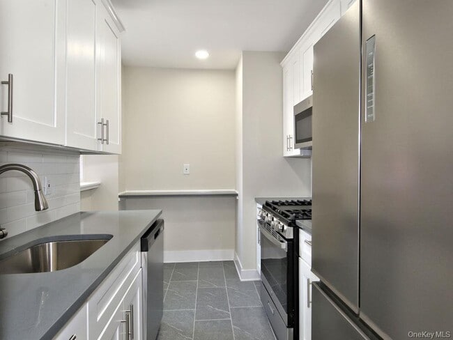 Building Photo - 130 Centre Ave