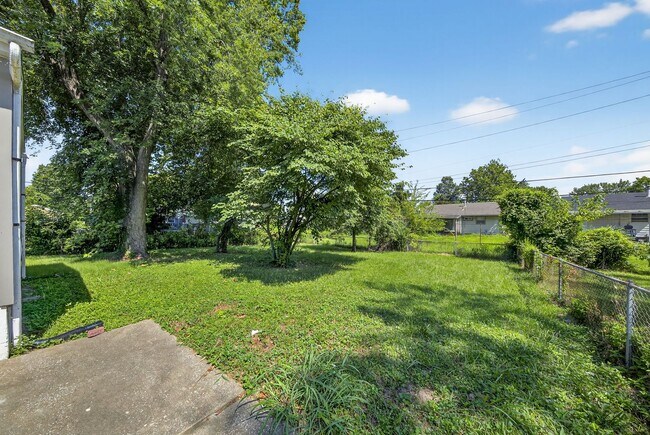 Building Photo - Section 8 Accepted