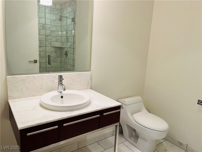 Building Photo - 4471 Dean Martin Dr