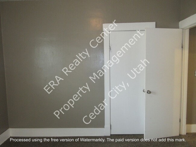 Building Photo - 431 N 300 W