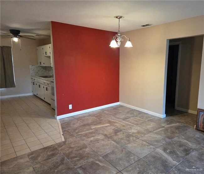 Building Photo - 9 E Champion St