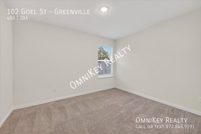 Building Photo - 102 Goel St