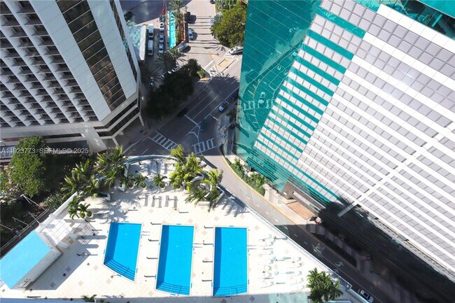 Building Photo - 200 Biscayne Blvd Way