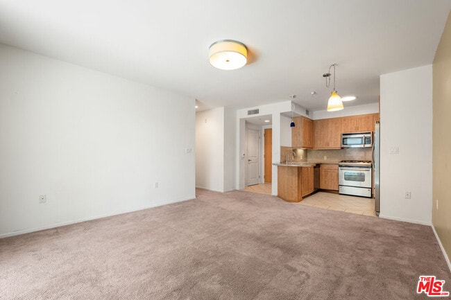 Building Photo - 267 San Pedro St