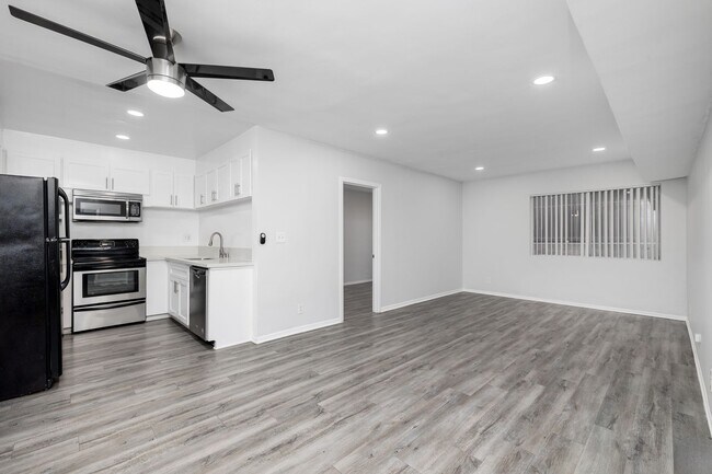 Interior Photo - 7244 Hillside Ave
