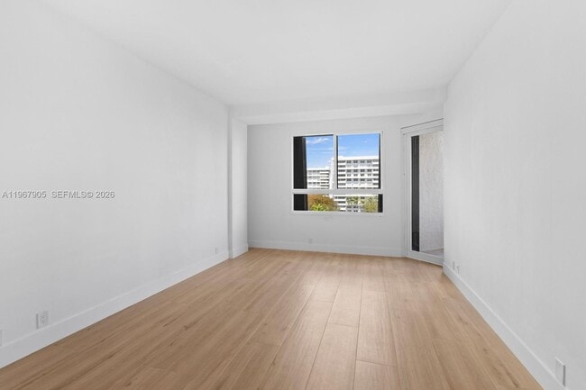 Building Photo - 251 Crandon Blvd