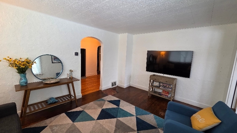 Building Photo - 1310 Waverly Ave