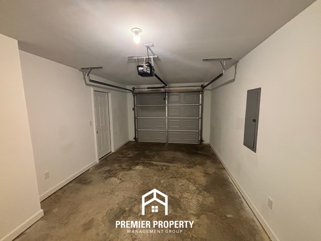 Building Photo - Family-Friendly 3BR Odenville Home with Stainless Steel Appliances & Spacious Backyard