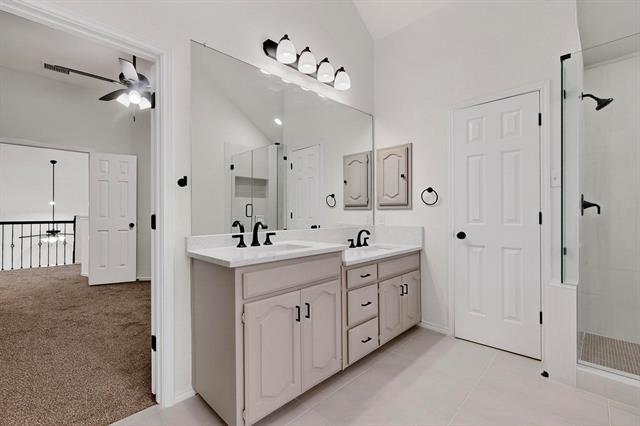 Building Photo - 3026 Silver Springs Ln