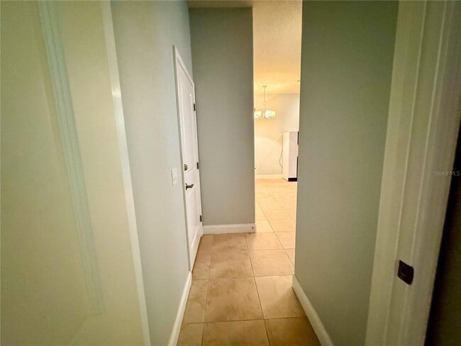 Building Photo - Cozy 1BR Apartment with Separate Entrance, All Utilities Included + Patio Retreat