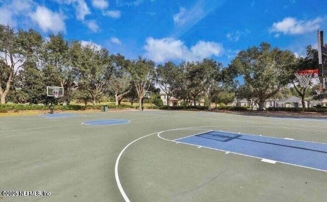 Building Photo - 1761 Highland View Dr