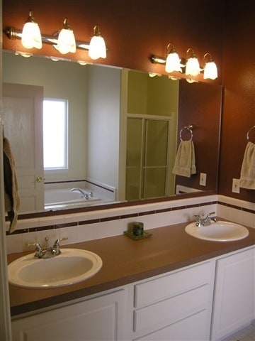 Building Photo - Beautiful home in Columbia Village