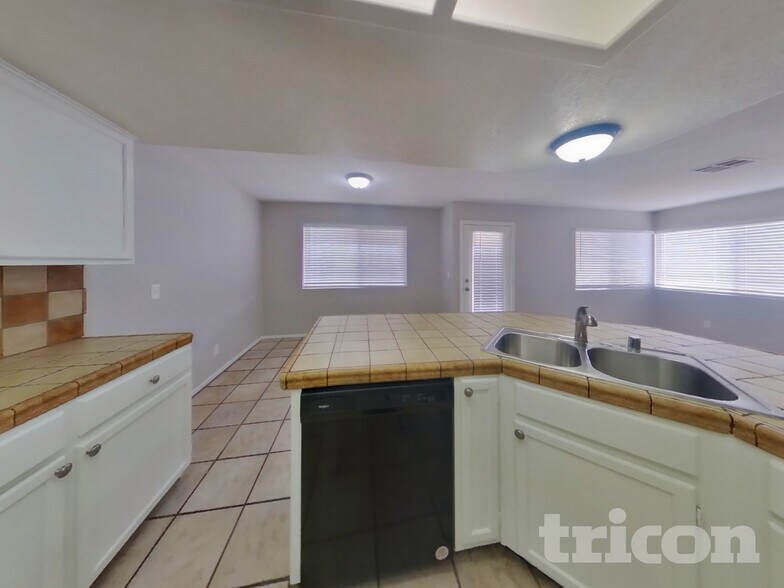 Building Photo - 2881 Deep Creek Ln