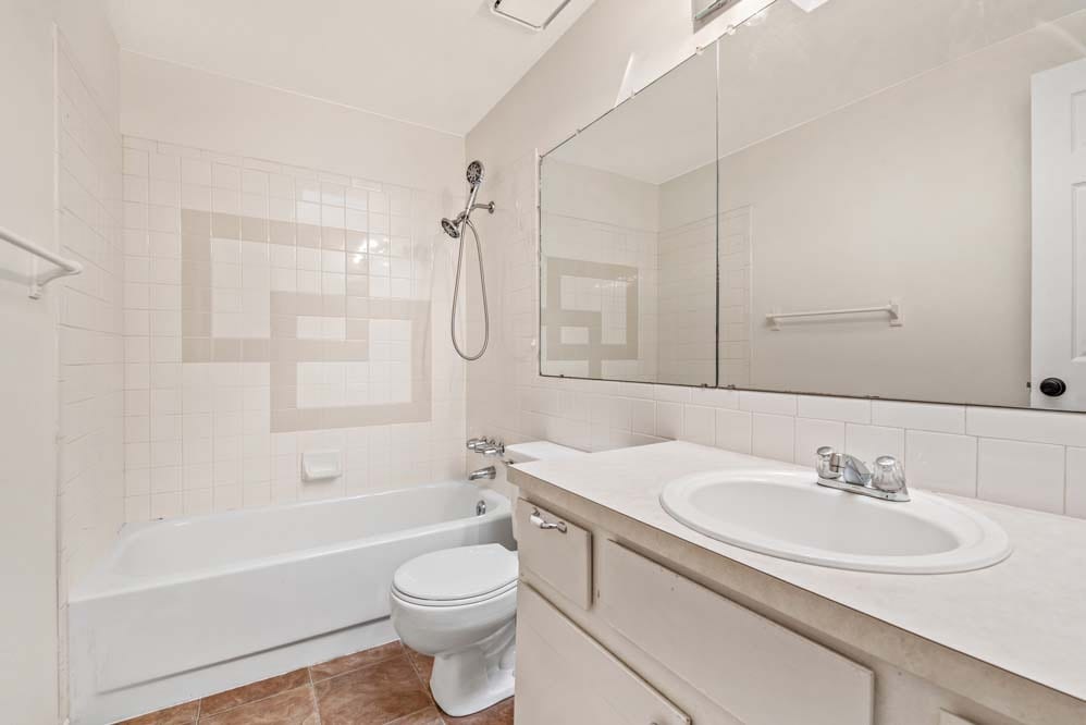 guest bathroom - 278 E 42nd St