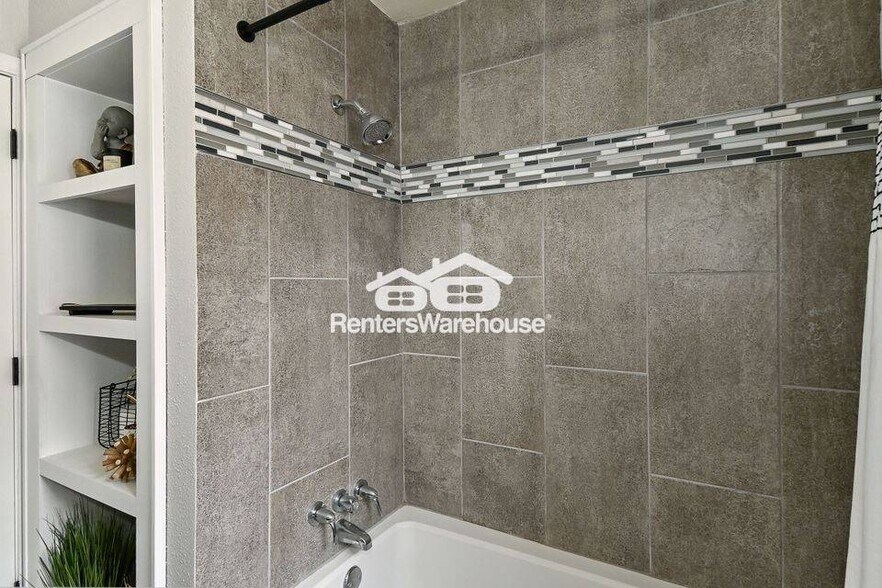 Building Photo - 3439 S 45th St