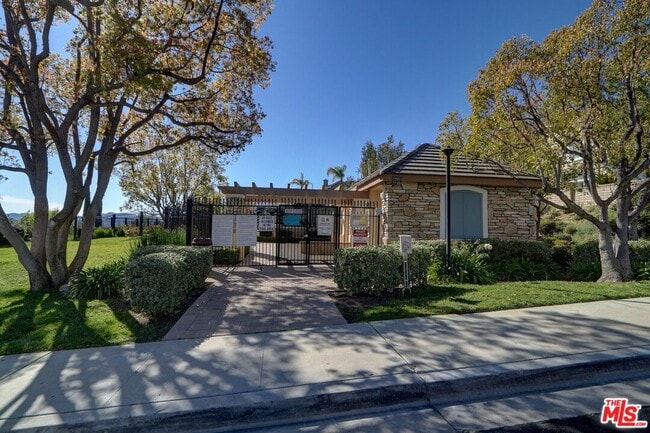 Building Photo - 3145 White Cedar Pl