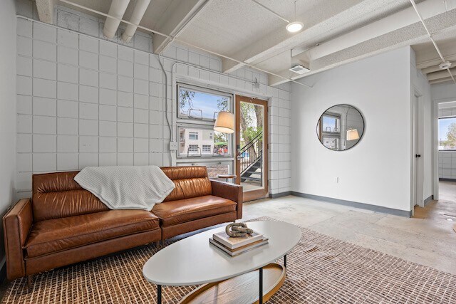 Building Photo - 415 S Weber St