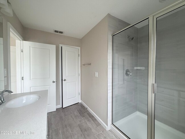 Building Photo - 12835 Josslyn Ln
