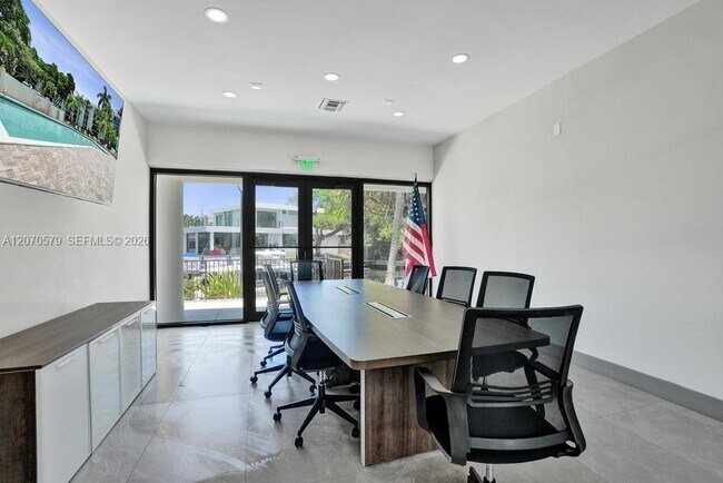 Building Photo - 1101 River Reach Dr