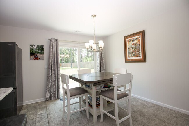 Building Photo - Coming up soon!!!!Centric beautiful proper...