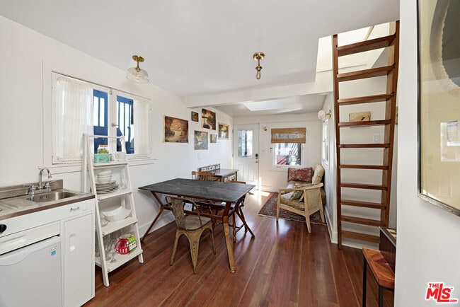 Building Photo - 34 Park Ave