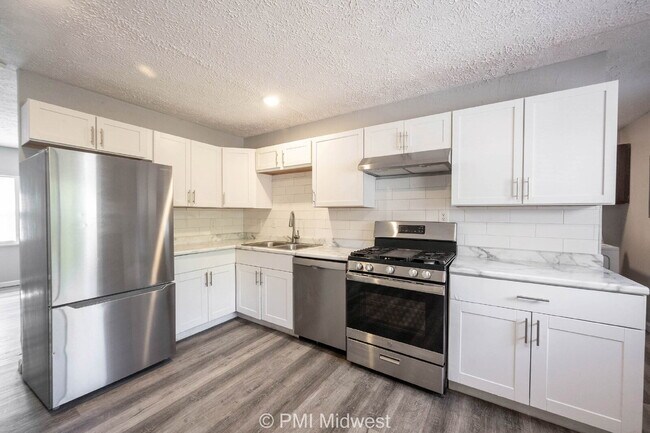 Building Photo - "Charming 3-Bed Home on Dubarry Road – Coz...